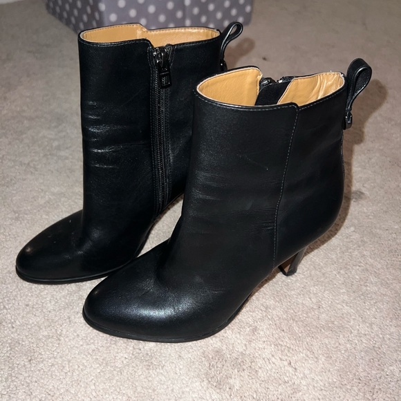 Coach Size 6 Black Leather Bootie Heel - Picture 5 of 8
